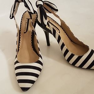 j renee white pumps